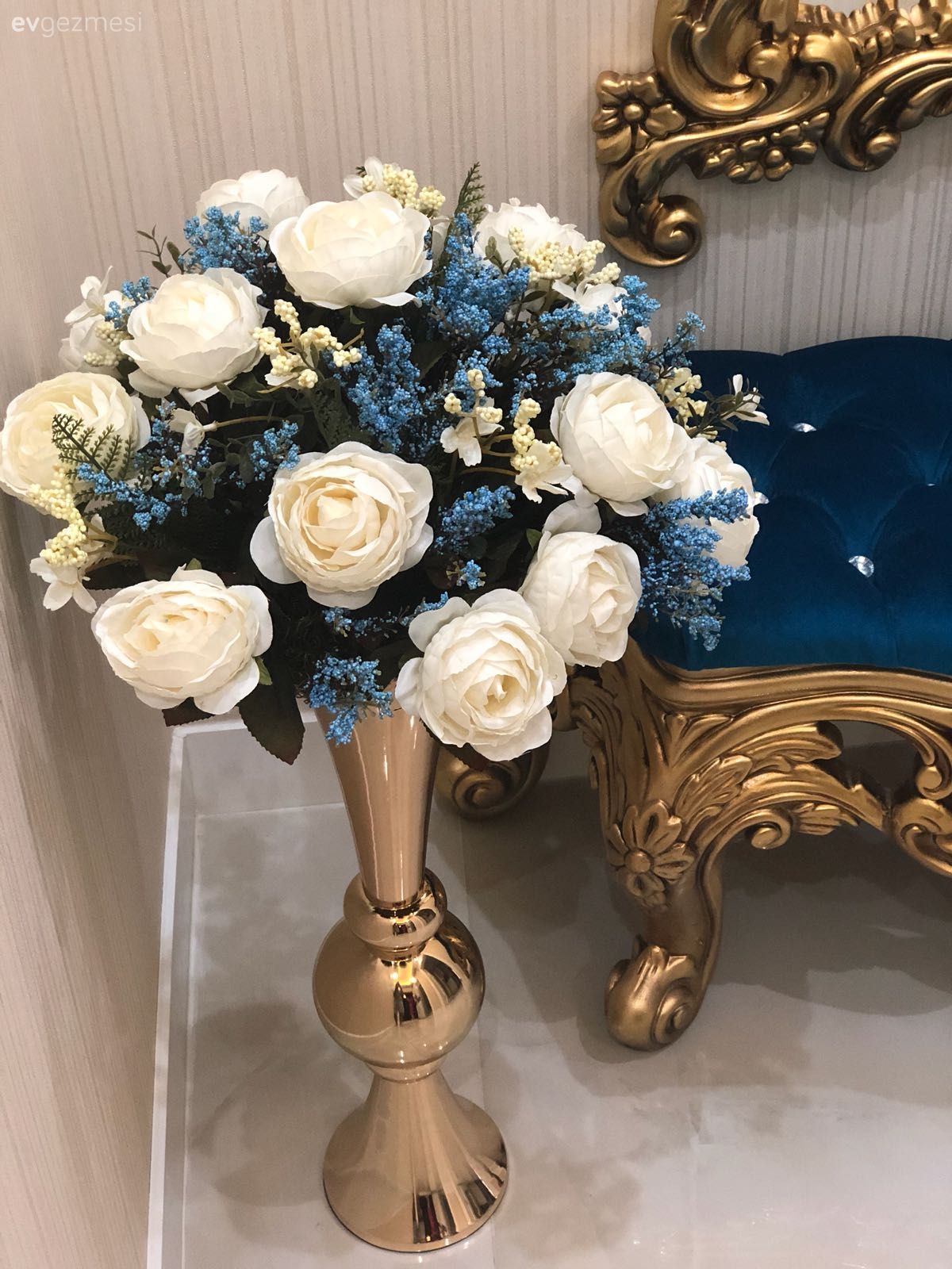 Bu göz alıcı İzmir evinin her detayı, mükemmeliyetçi ev sahiplerini ele veriyor.