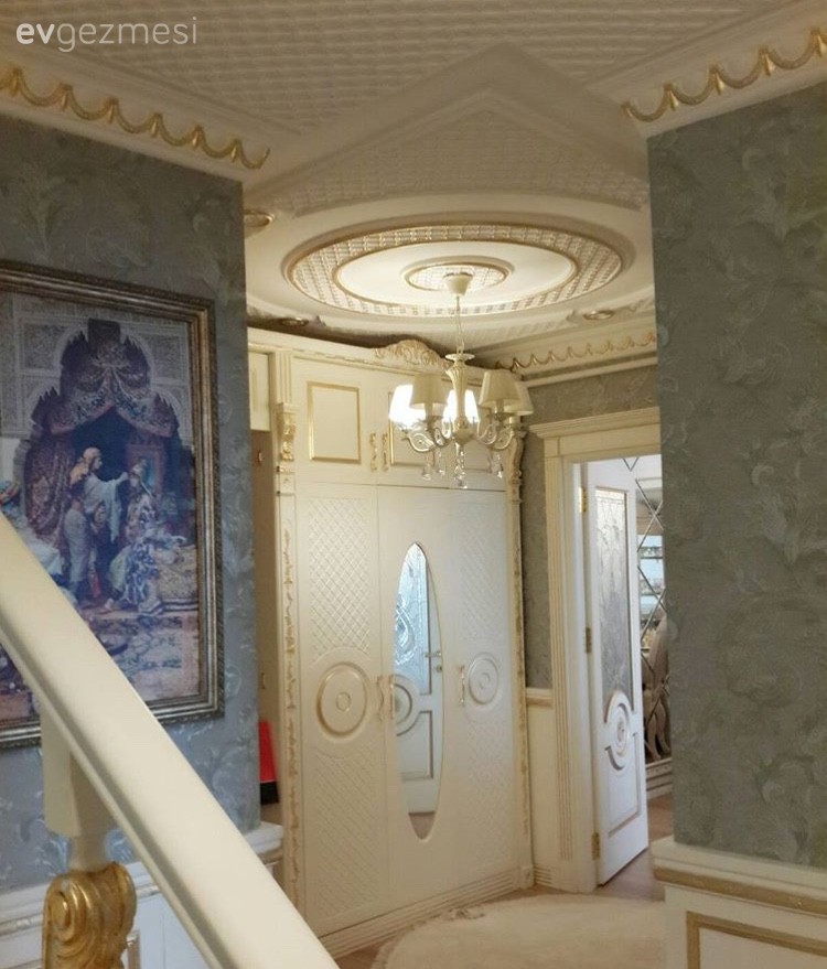 Dilek hanımın farklı ve klasik bir dekoru olan gösterişli evi..