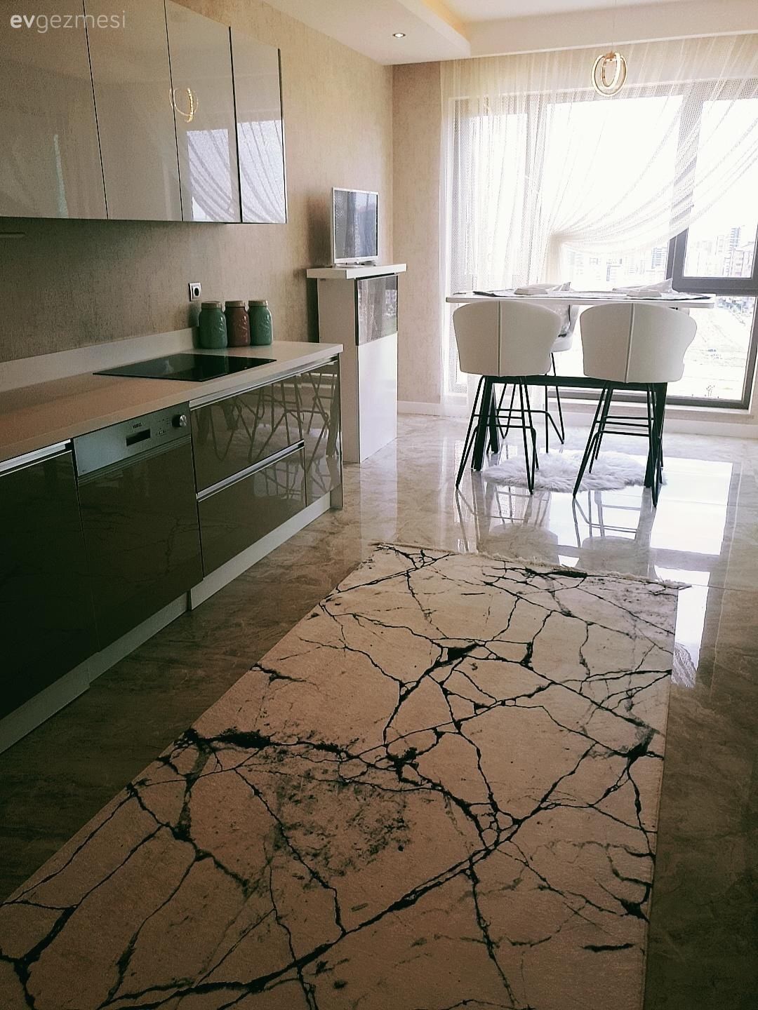 Bu Mutfakta Kullanışlılık ve Estetik Tasarım Bir Arada