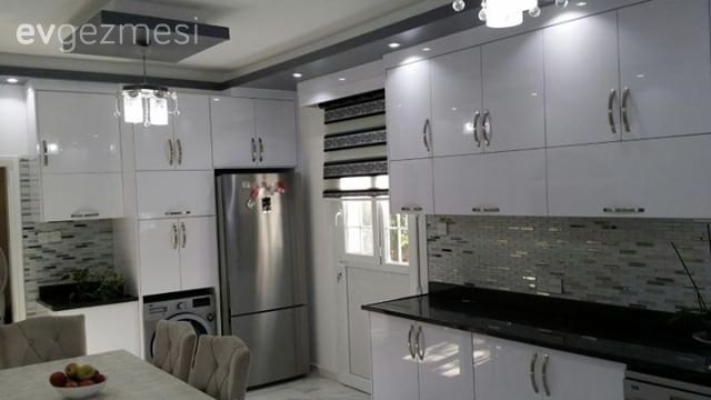 Tadilat sonrası kullanışlı ve şık. Çizem hanımın yeni mutfağı..