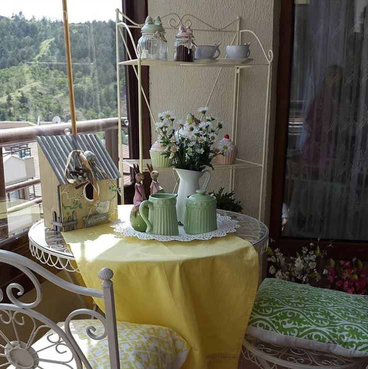 Belkıs hanımın, içimizi açan zarif evinden yeni kareler.