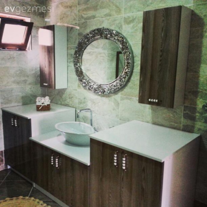 Her odasında farklı bir stille, çok zevkli döşenmiş sıcacık bir ev..