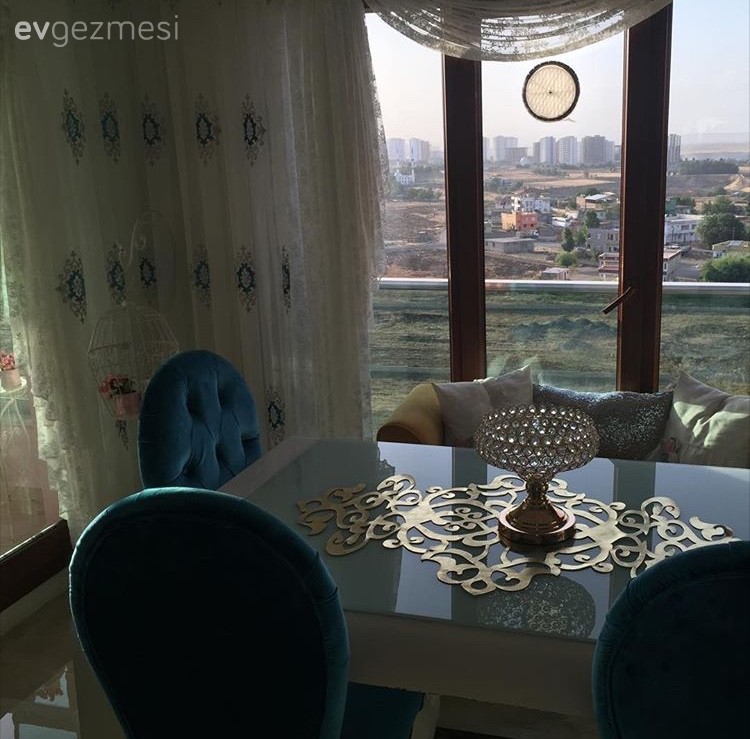 Gönül hanımın klasik ve moderni harmanladığı, göz alıcı evi..