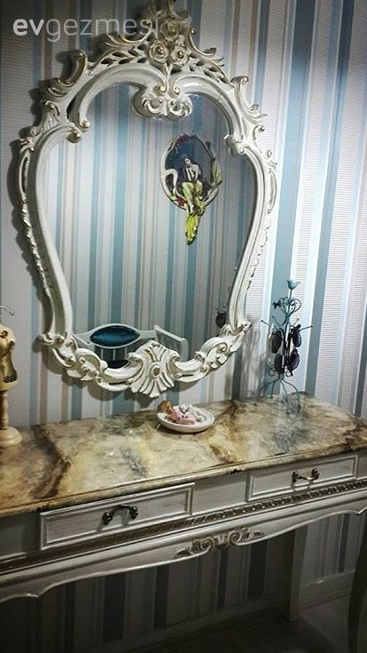 Antre, Ayna, Dresuar, Duvar kağıdı