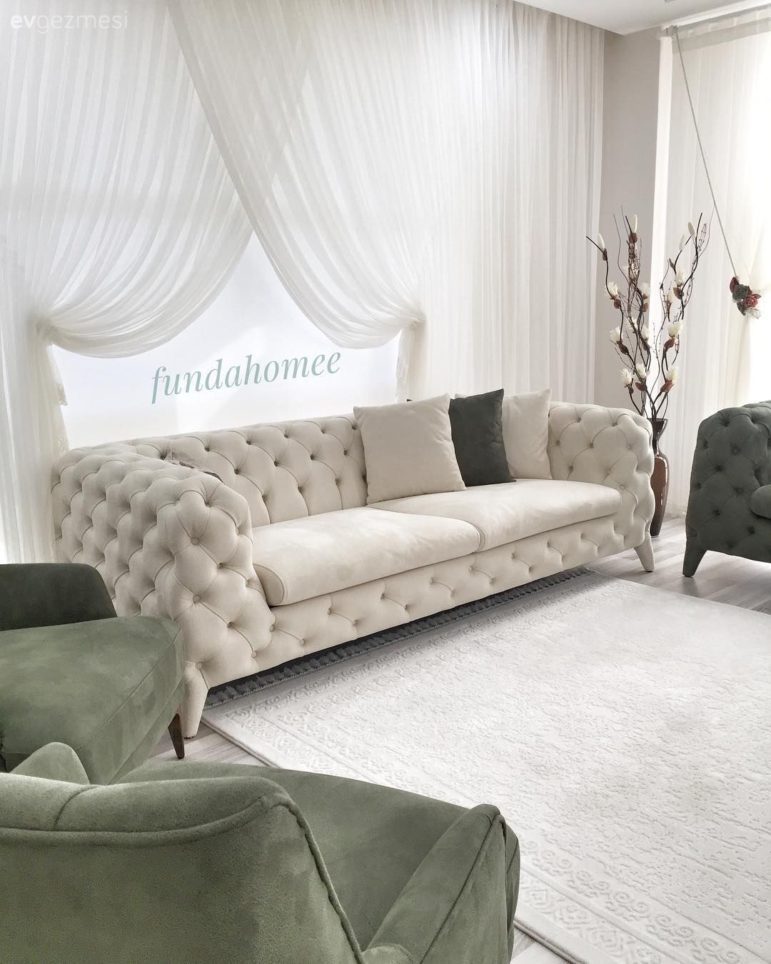 Modern stile sıcaklık katan dokunuşlar. Funda hanımın keyifli evi..