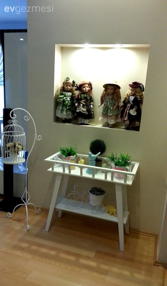 Çiçeklik, Dekoratif Objeler