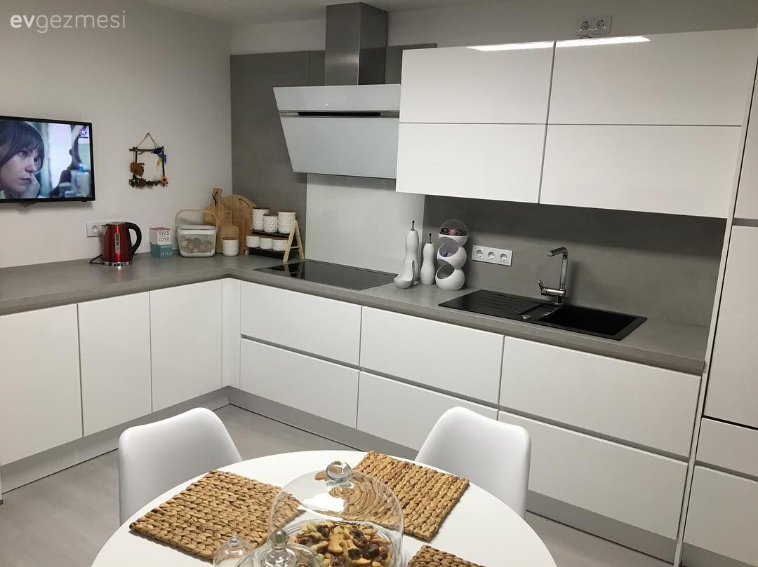 Beyaz mutfak, Modern mutfak, Mutfak masası, Mutfak