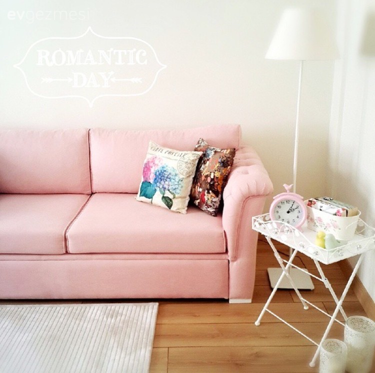 Oturma Odası, Pembe, Sehpa