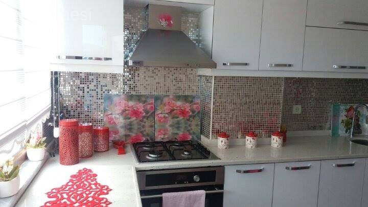 Kırmızı, Mutfak, Mutfak aksesuarları