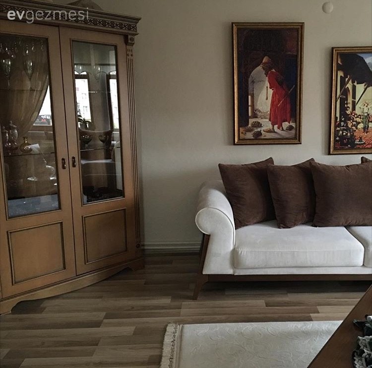 Kahverengi, Salon, Tablo