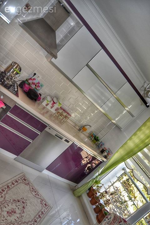 Dilara hanımın klasik esintili, aydınlık ve şık evi..