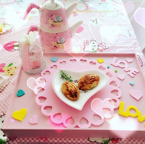 İlknur hanımın pembe hakimiyetinde cıvıl cıvıl evi..