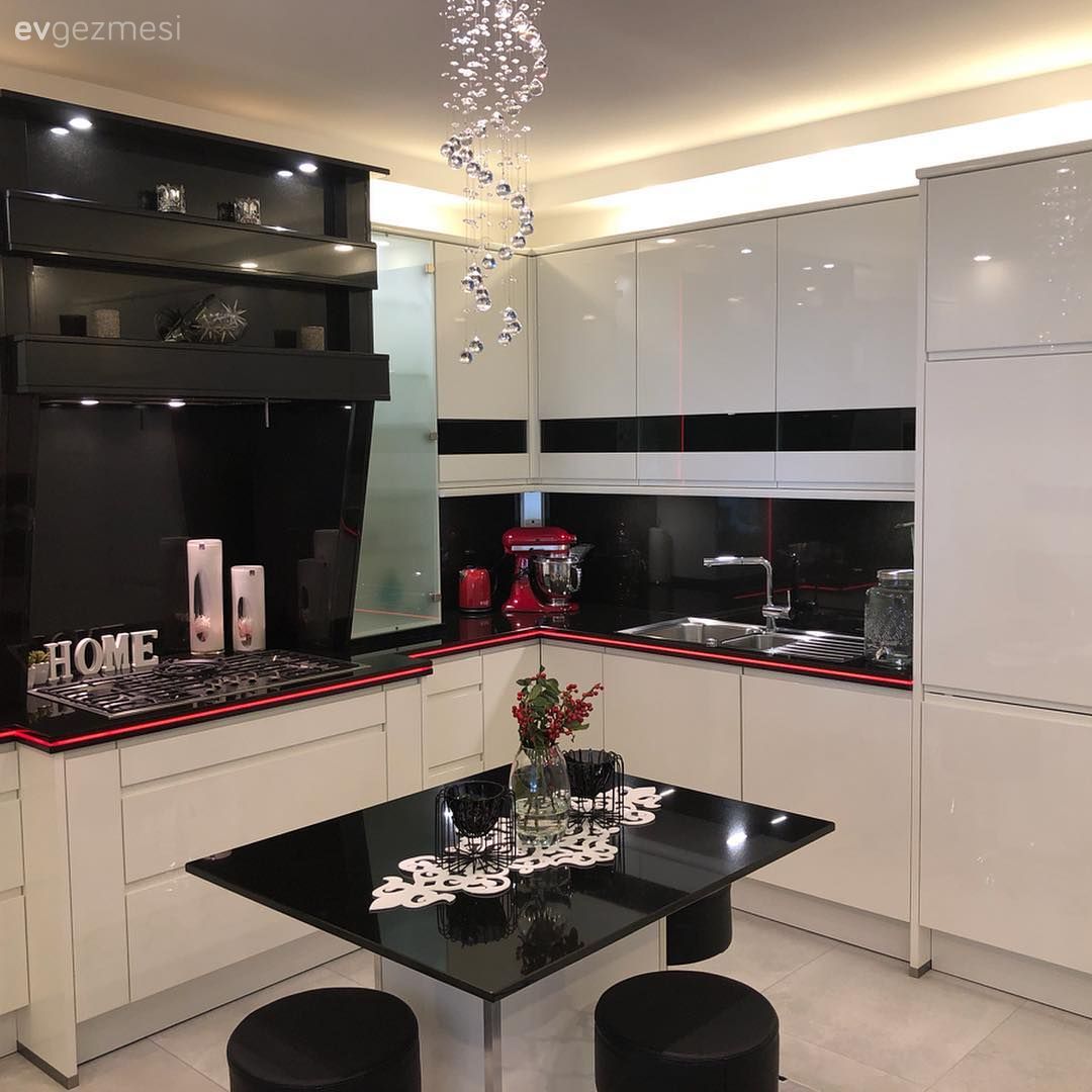 Bu Şık Mutfakta Sürpriz Bir Detay Var