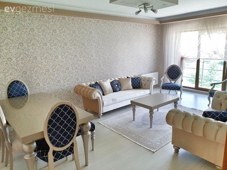 Vurgulu renkler ile sadeliğe göz alıcılık.. Zarif ve şık bir dekor.