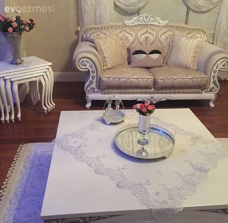 Aksesuarlarla kimlik kazanan bir ev. Şule hanımdan..