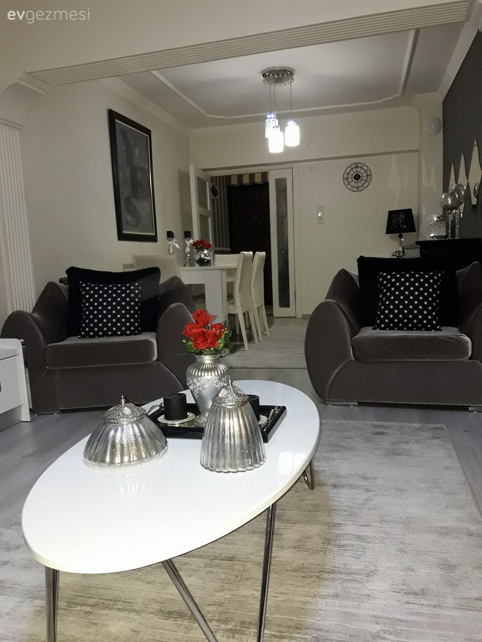 El emeği parçalarla, göz alıcı ve şık: Sibel hanımın evi..