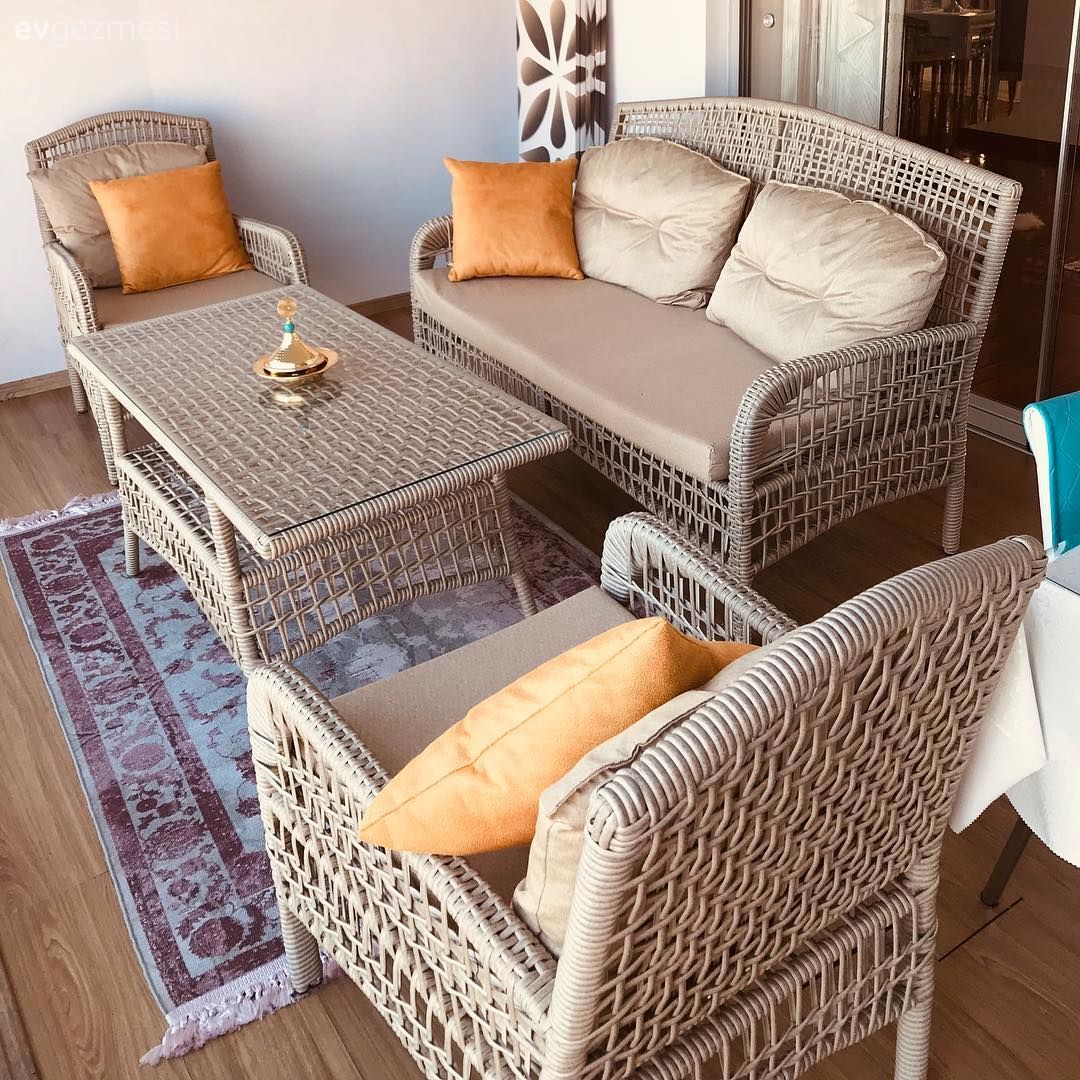 Balkon, Balkon oturma grubu, Kapalı balkon