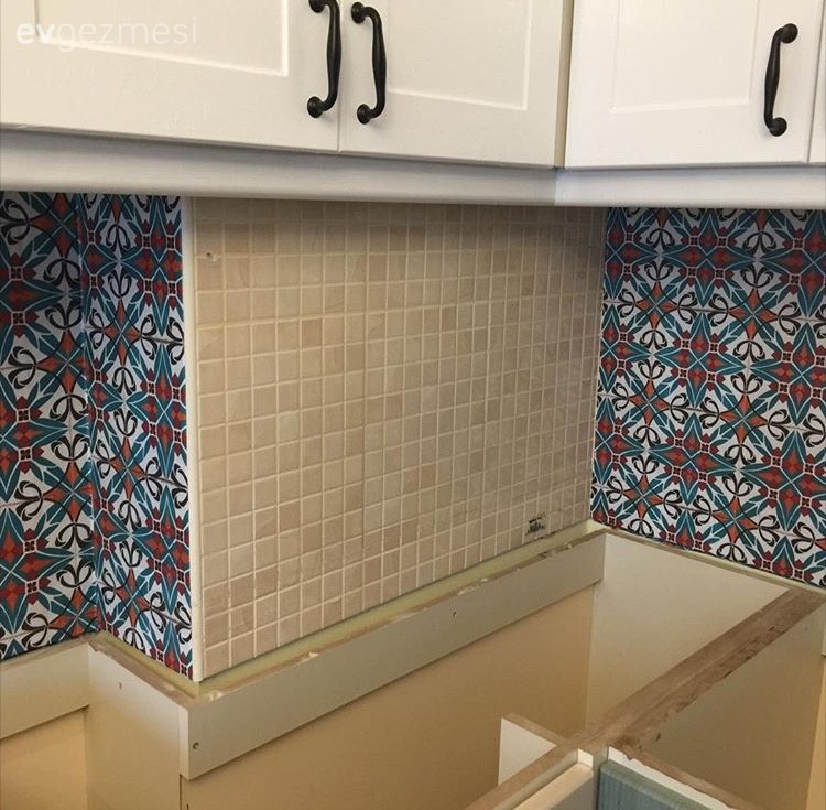 Kendin Yap, Mobilya boyama, Yapışkanlı folyo