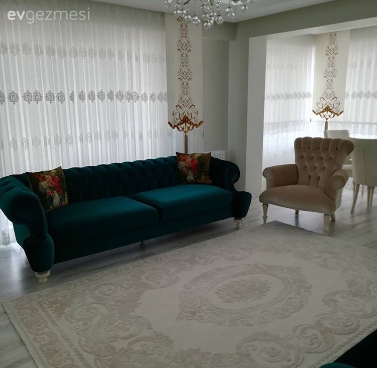 Altın, Berjer, Halı, Japon perde, Mavi, Salon, Turkuaz, Perde