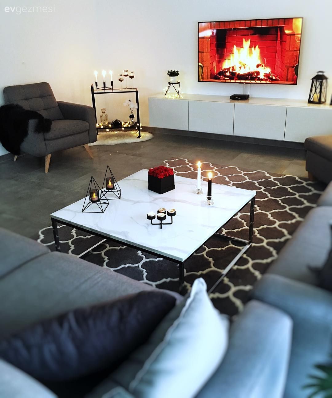 Salon, Orta sehpa, Halı, Geometrik desen, Gri, Berjer, Tv ünitesi, Dekoratif Objeler