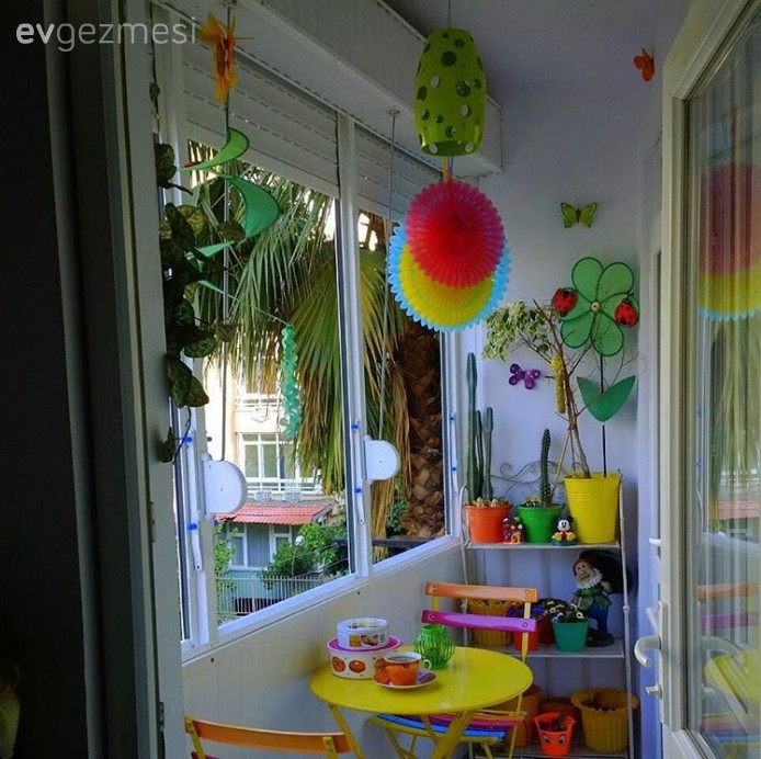 Baştan aşağı yenilenen bir evde, modern ve ferah bir dekor..