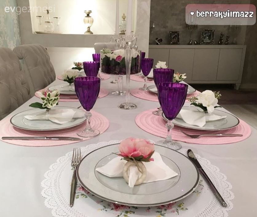 Mor, Sunum, Yemek Odası