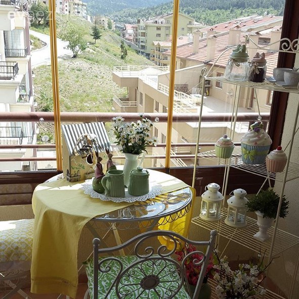 Pastel renklerle country stilde huzur dolu bir ev..