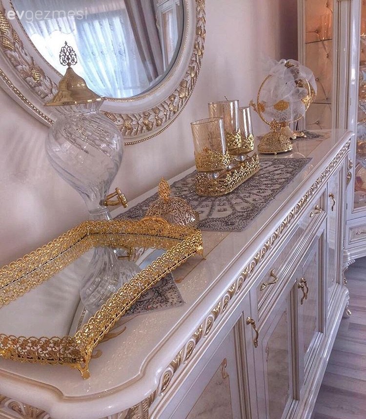 Zamansız bir dekor: Klasik stilde göz alıcı ve sıcak bir ev..