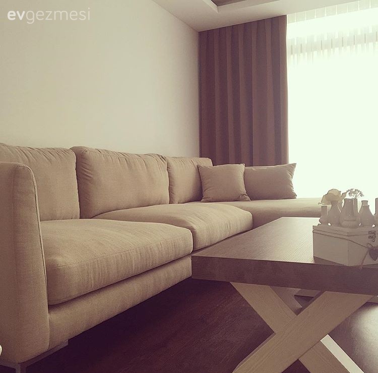 Fon perde, Kahverengi, Köşe koltuk, Krem, Orta sehpa, Salon, Ahşap Mobilya, Perde