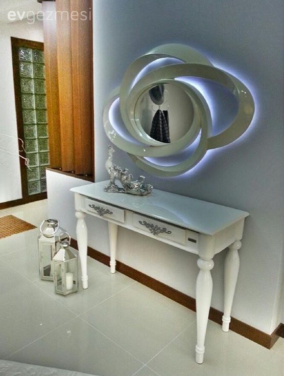 Antre, Ayna, Dresuar