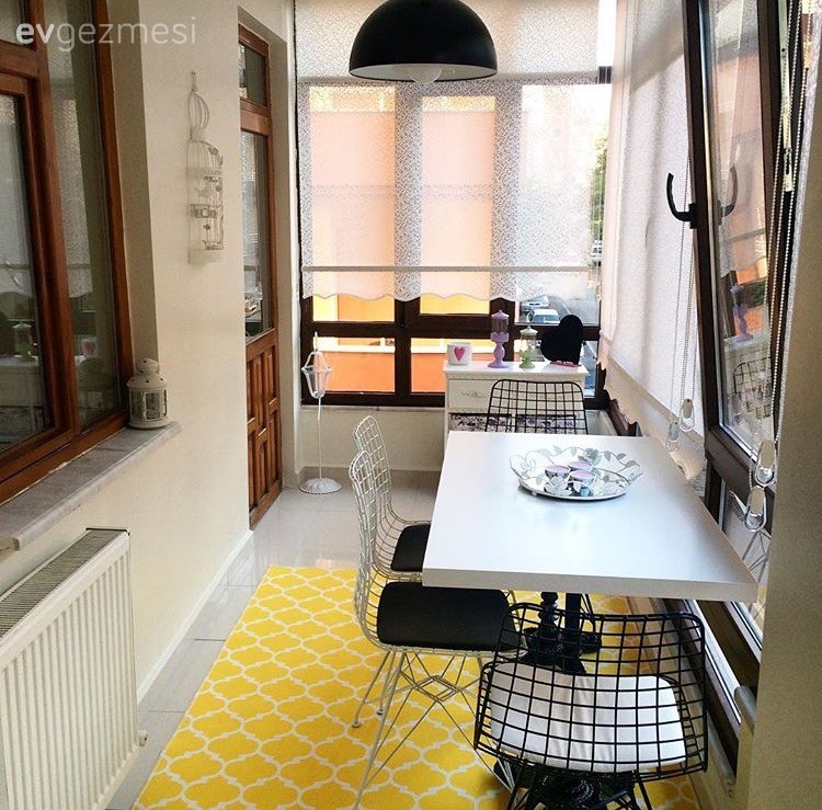 Balkon, Halı, Mutfak masası, Sarı