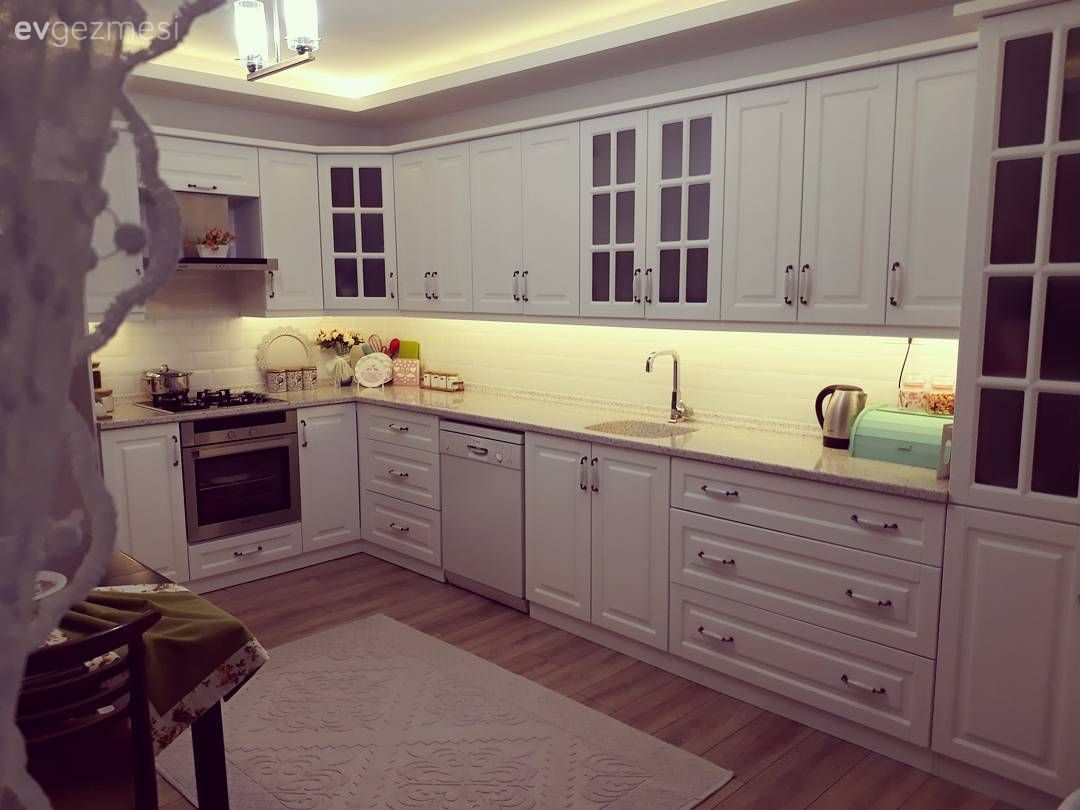 Yeliz hanımın ferah ve keyifli mutfağı..