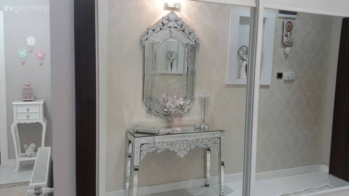 Antre, Ayna, Dresuar