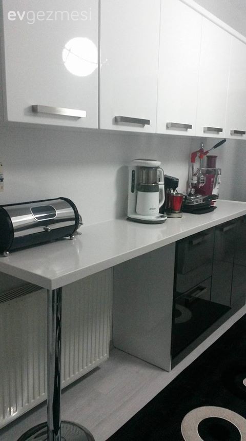 Ev sahiplerimizin bolca emeği ile tadilattan çıkan bir ev..