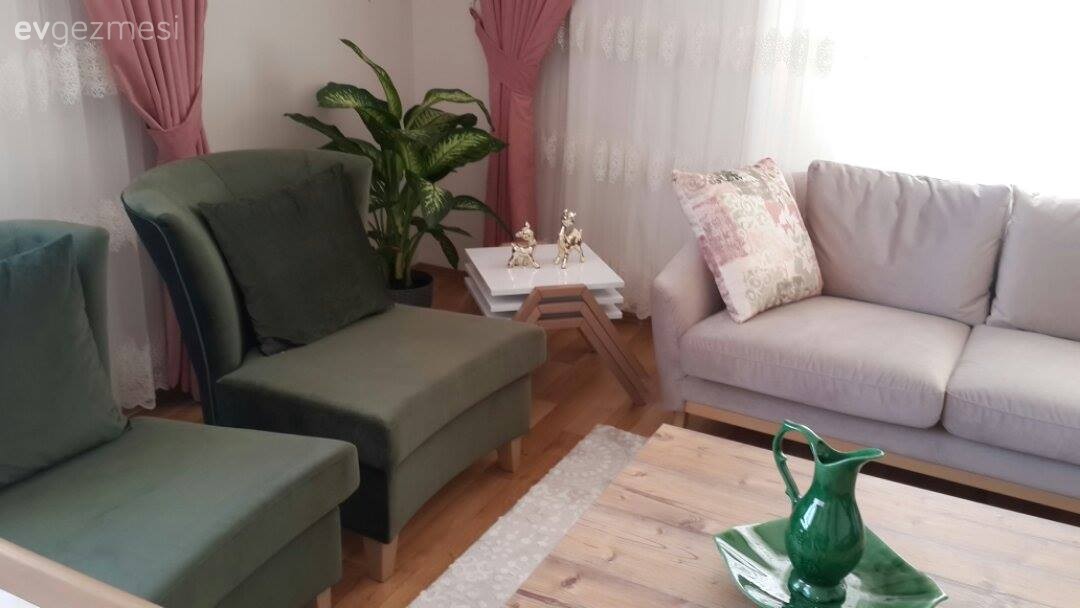 Iraz hanımın konforu ön planda tutan modern ve dinamik evi..