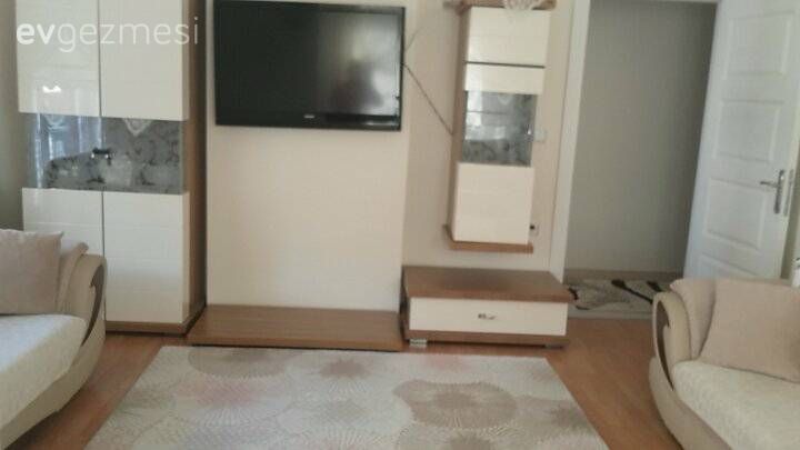 Bu koltuk takımına uyumlu nasıl bir fon perde diktirmeli?