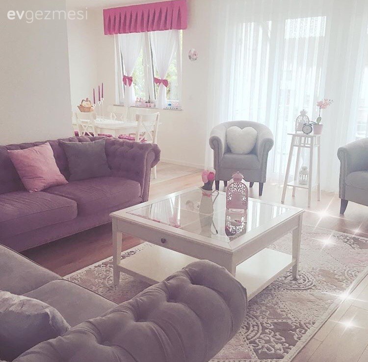 Kahverengi, Orta sehpa, Salon