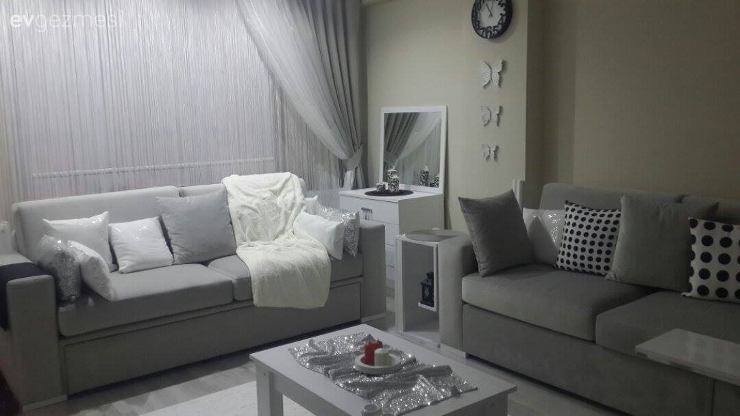 Ceren hanımın sade ve şık evi..