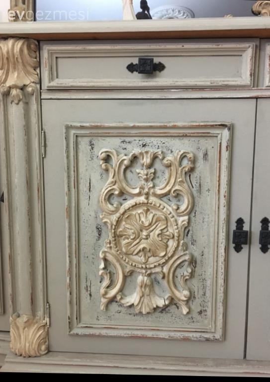 Eski ceviz konsoldan, şık bir eskitme konsola: Şule hanımın dönüşümü..