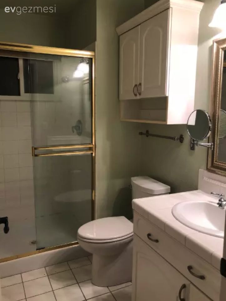 Bu çift banyolarını yenilerken, önceki ev sahiplerinden şahane bir sürprizle karşılaşmış.