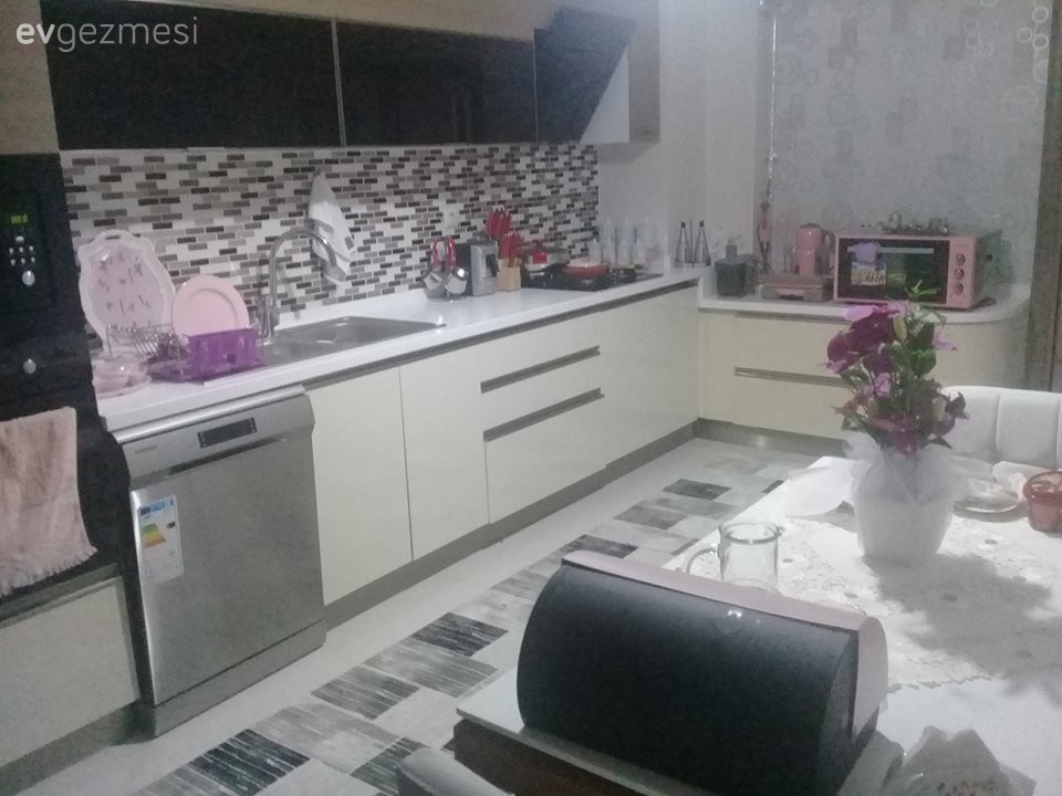 Halı, Modern mutfak, Mutfak