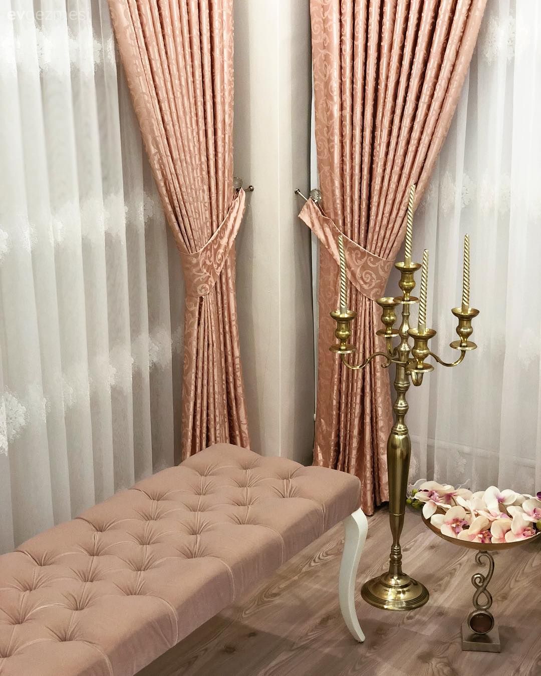 Salon, Bank, Şamdan, Altın