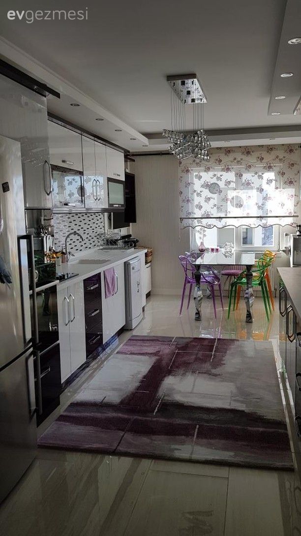 Modern ve klasiğin harika bir harmanı. İlknur hanımın evinden..