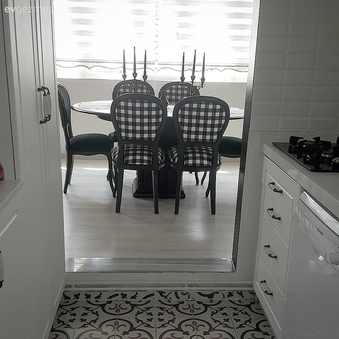 Mutfak masası, Siyah- Beyaz, Kareli, Mobilya boyama, Kendin Yap