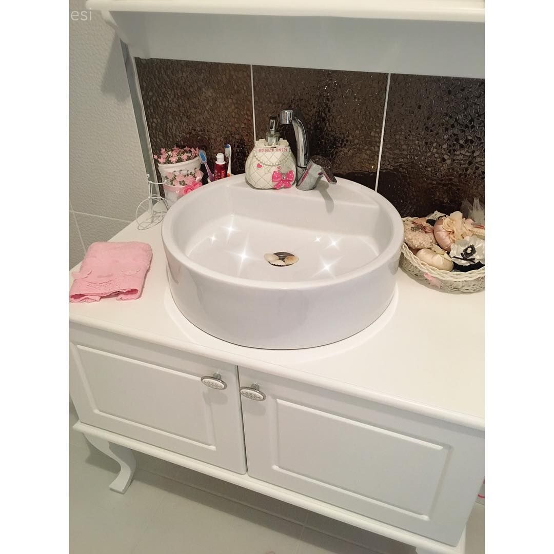 Pastel tonlarla zarif ve romantik bir dekor. Esra hanımın yeni evinden..