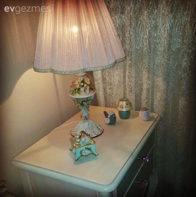 Beyhan hanımın pastel pembe, mavi ve yeşillerle country stil evi.