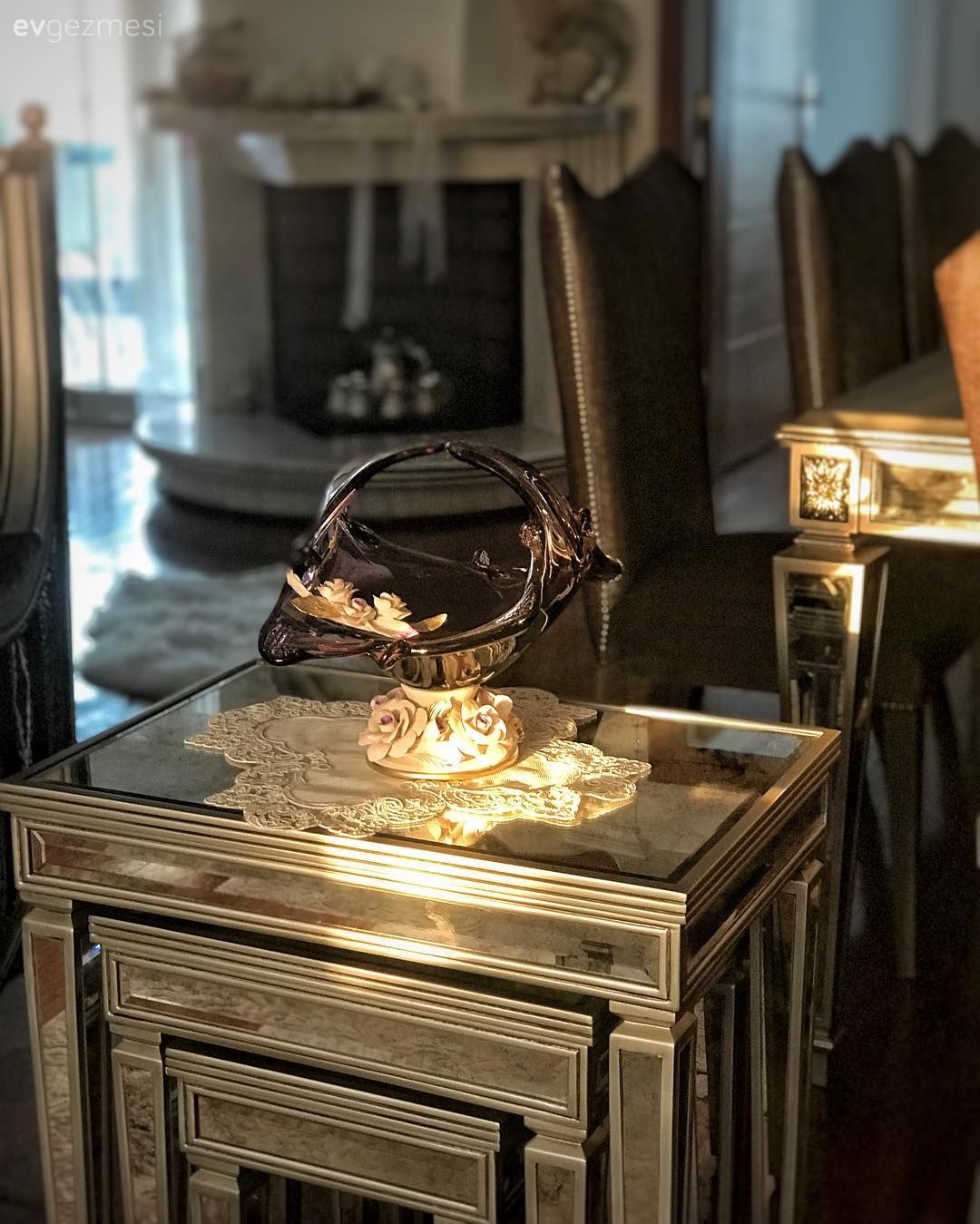 Sehpa üstü aksesuarı, Salon, Zigon sehpa, Aynalı mobilya