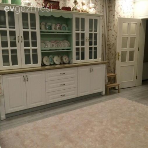 Emin hanımın İngiliz stil mutfağı..