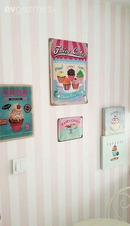 Serpil hanımın beyaza pembe dokunuşlar kattığı, country mutfağı..