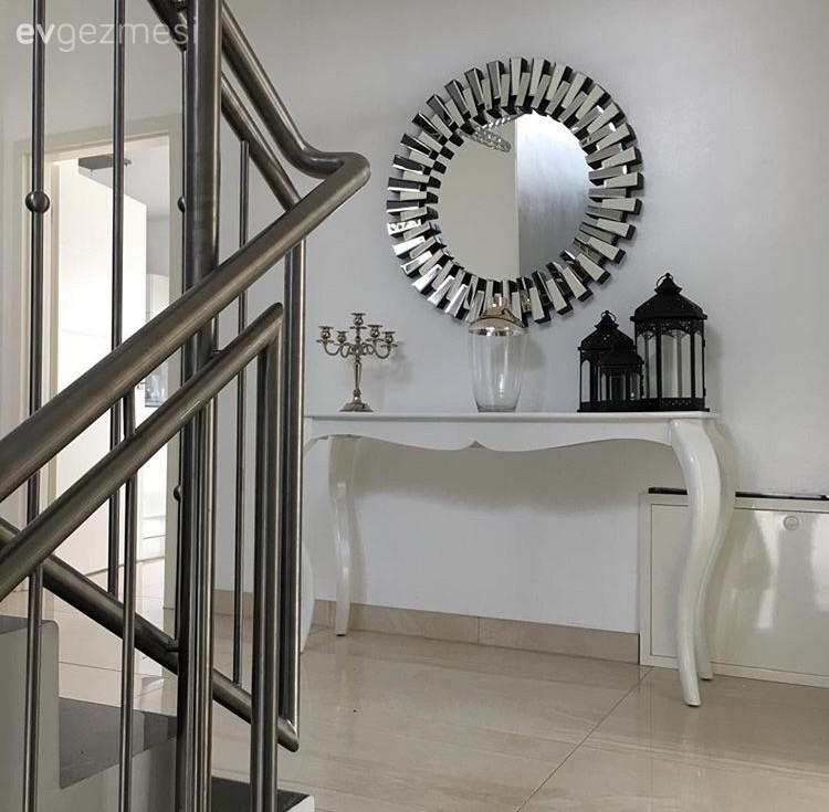 Antre, Ayna, Dresuar, Merdiven